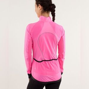 Lululemon Paceline Jacket
Pinkelicious size 6 cycling workout hoodless zip up